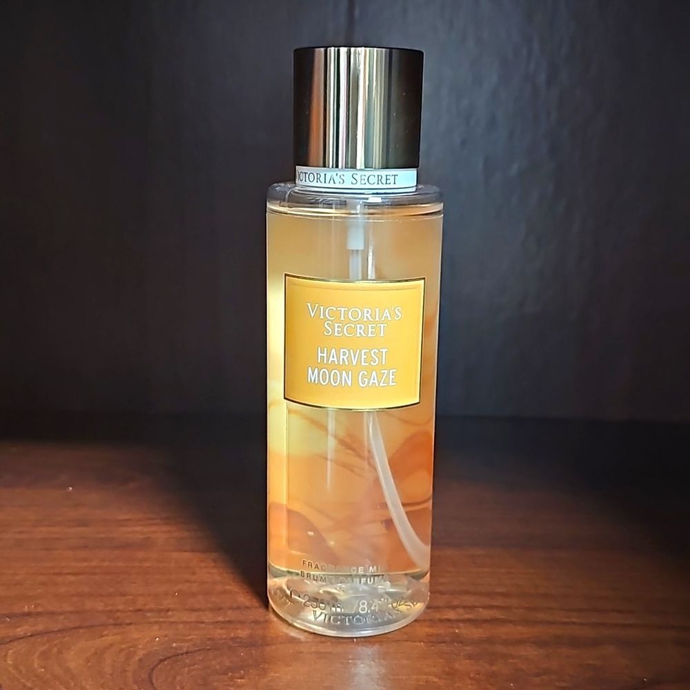 Victoria's Secret Harvest Moon Gaze Fragrance Mist.